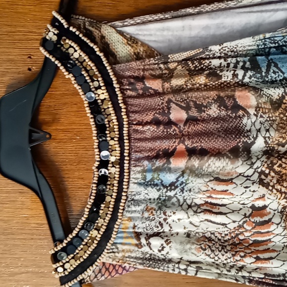 Boston Proper snakeskin print with sequins and beads in neckline S - Picture 7 of 8